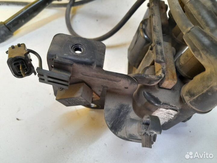 Катушка зажигания Hyundai Elantra седан G4ED 2008