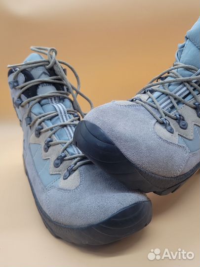 40 Ботинки треккинговые McKinley