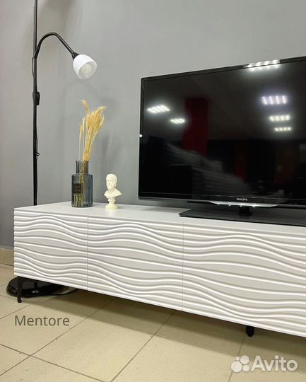 Тумба тв Bravo на опорах (белая)