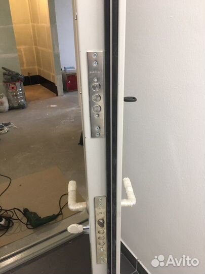 Вскрытие, замена, врезка замков, тамбурные двери