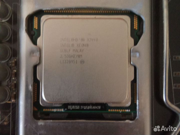 Материнская плата с процессором на 1156 сокете