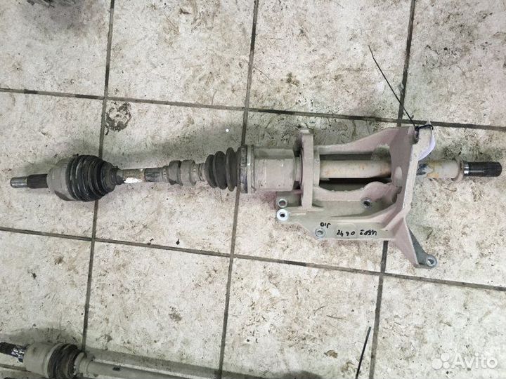 Вал приводной (Полуось) передний правый Nissan