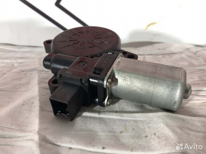 Моторчик стеклоподъемника задний левый Mazda Cx-5