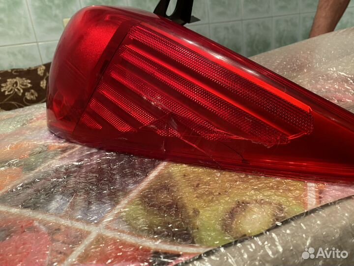 Фонарь задний правый nissan tiida 2010
