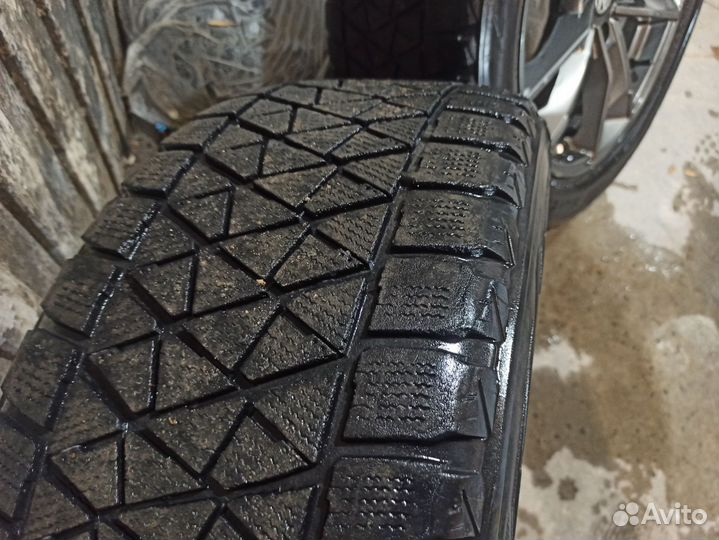 Bridgestone Blizzak Ice 235/55 R18