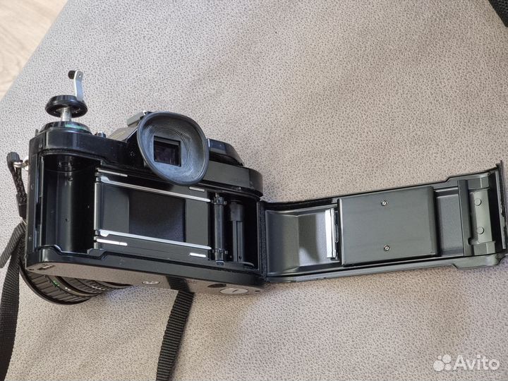 Раритетный Canon AF-1 с набором объективов