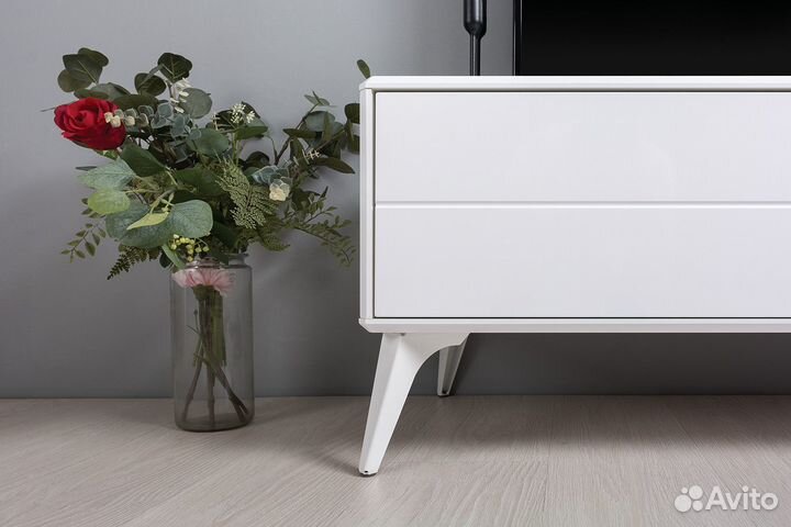 Тумба тв Спейс 140 см