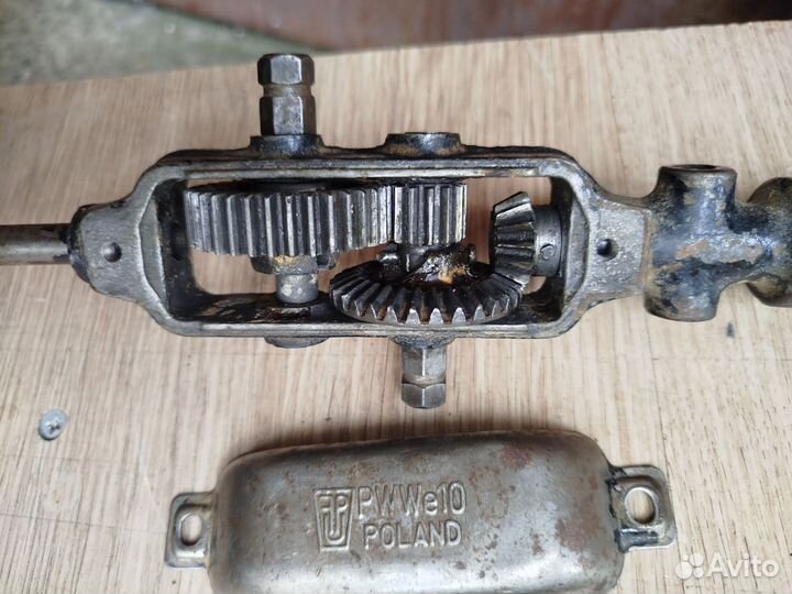 Дрель ручная