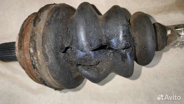 Полуось передняя левая Туарег