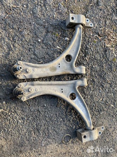 Рычаг передний нижний 3c0153d