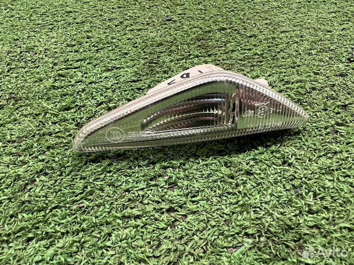 Повторитель поворота в крыло левый BMW X5 E70