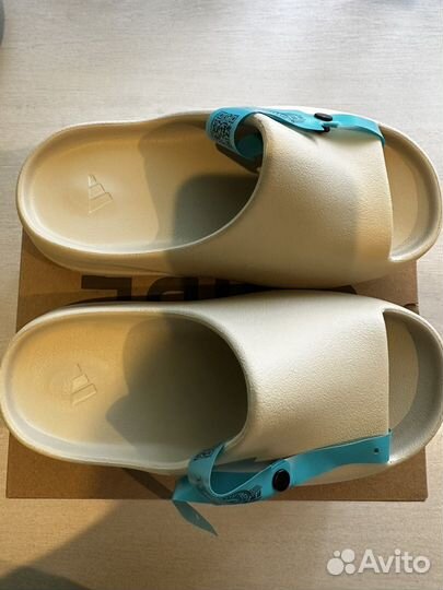 Adidas yeezy шлепанцы