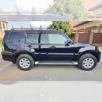 Mitsubishi Pajero 3.0 AT, 2013, 191 000 км, с пробегом, цена 2 460 000 руб.