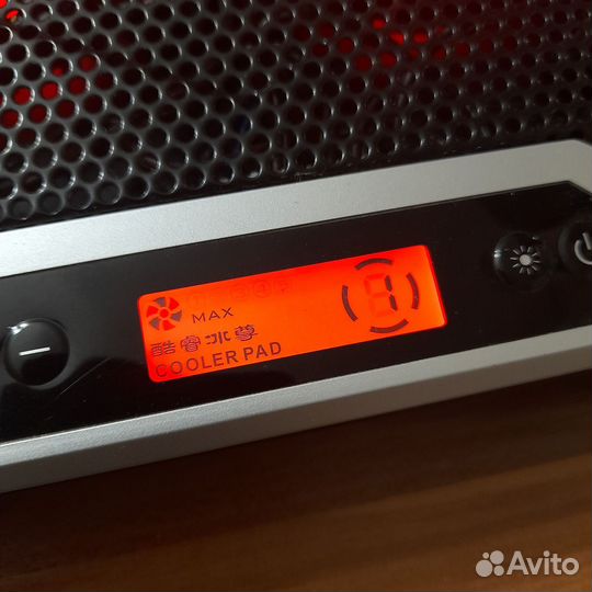 Охлаждающая подставка для ноутбука