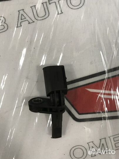 Датчик ABS передний правый Шкода Октавия А5