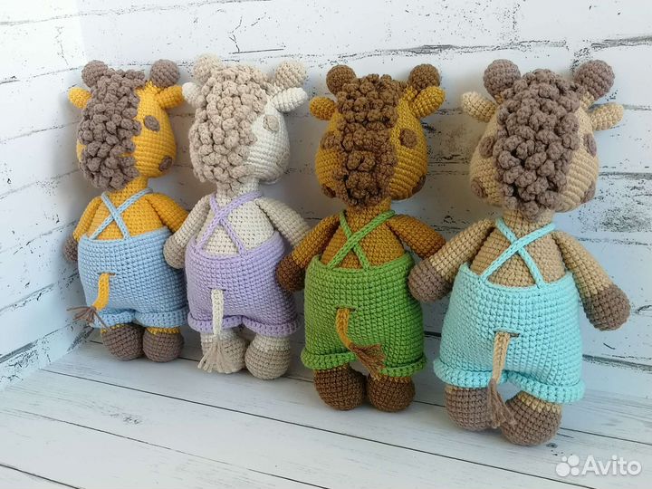 Вязаная игрушка жираф