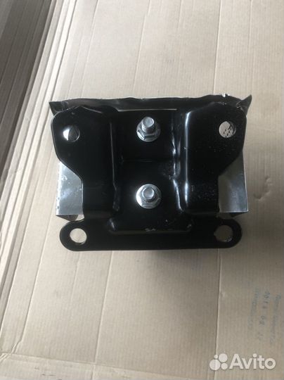 Подушка двигателя cadillac escalade