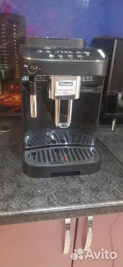 Кофемашина delonghi