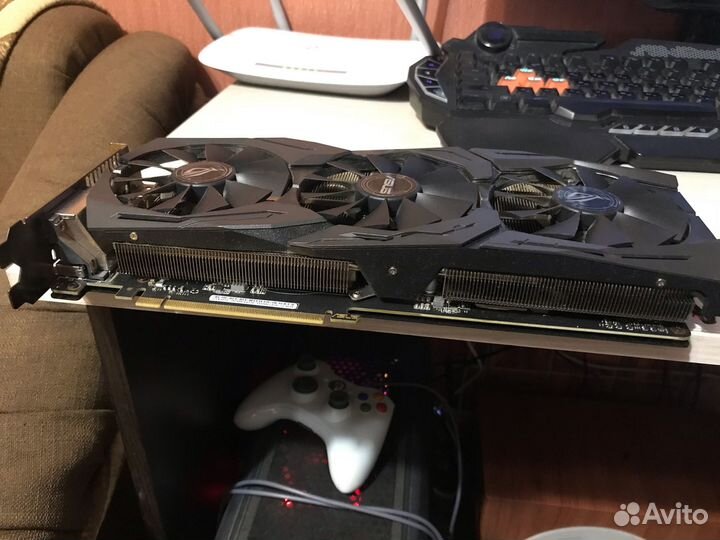 Видеокарта nVidia GeForce GTX 1070 asus ROG