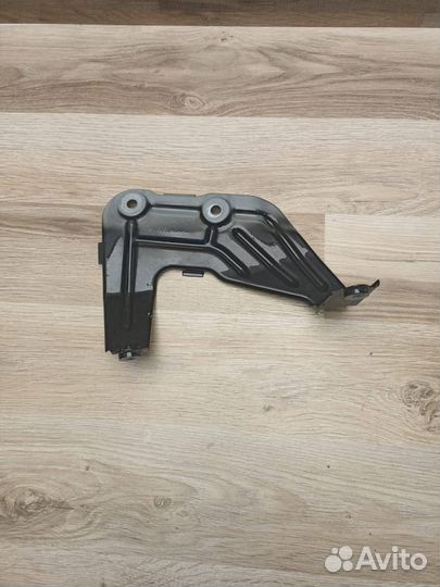 Кронштейн крыла левый BMW X3 G01 2018 41357475803