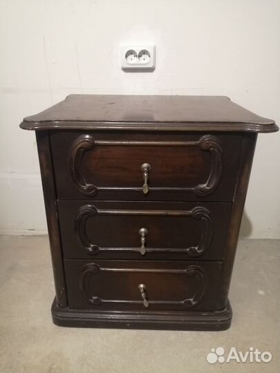 Тумба прикроватная