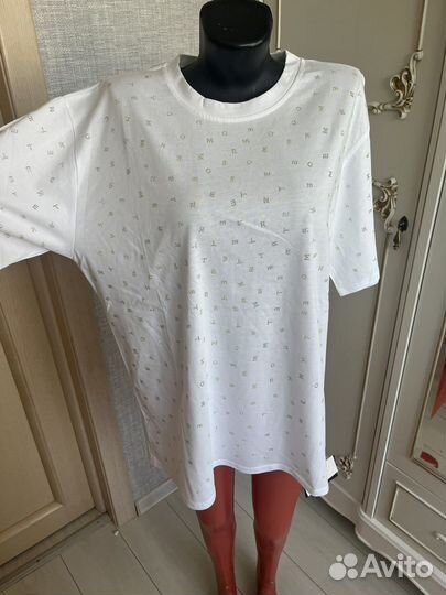 Футболка в стразах р.54,56,58