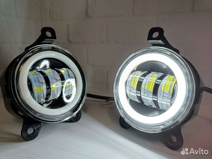 Противотуманные LED фары на Приору с глазками