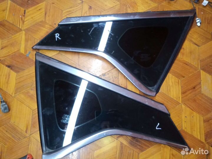 Задние форточки глухие Geely Coolray SX11