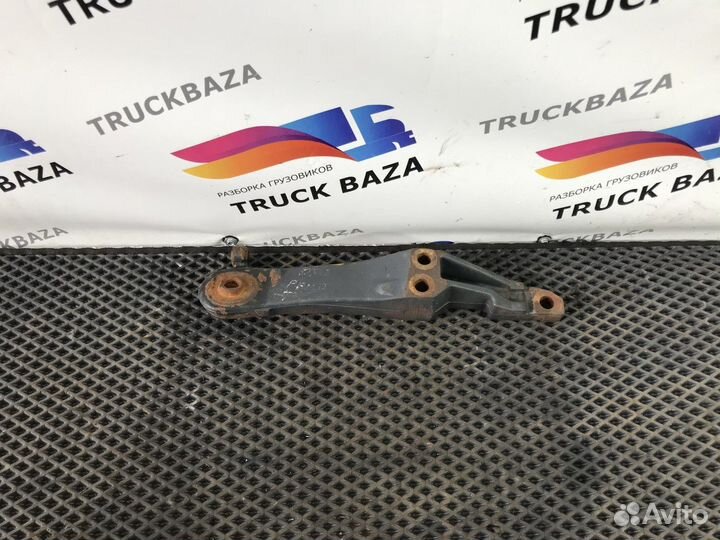 Кронштейн двигателя передний левый