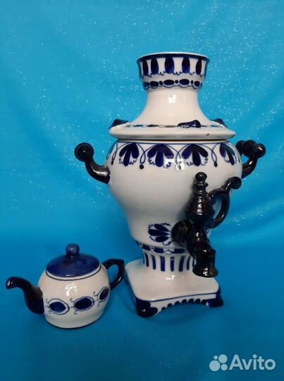 Гжель, фигурки, самовар, фруктовницы