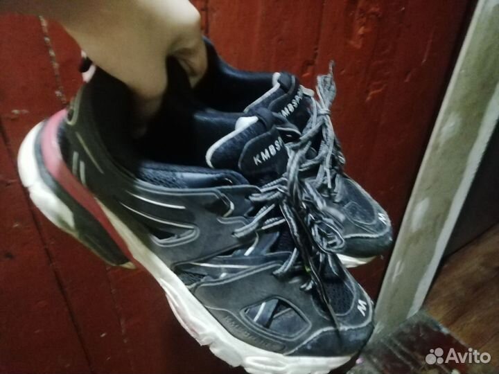 Кроссовки мужские 41 размера