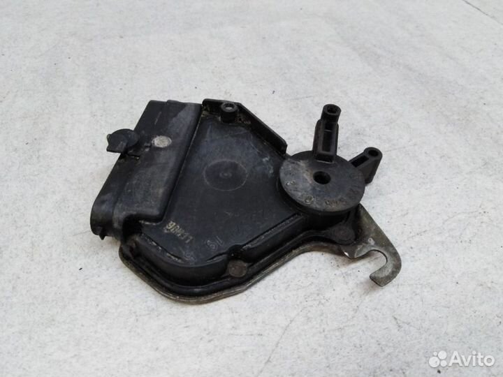 Датчик Мерседес W123 E