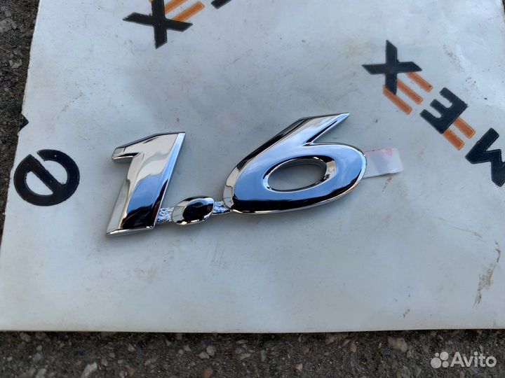 Эмблема 1.6 на переднее крыло Solaris 1