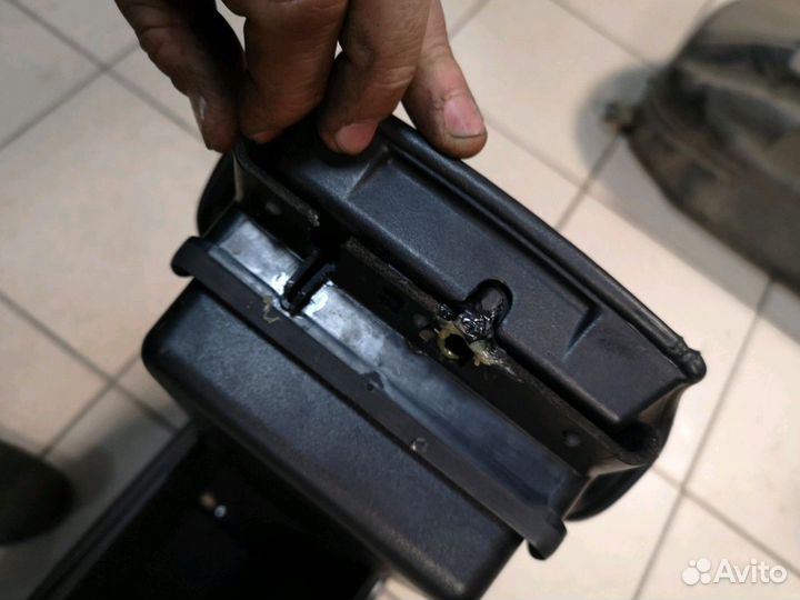 Подлокотник черный Mercedes w215