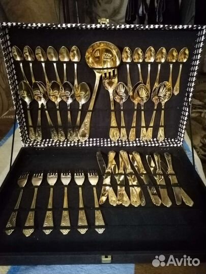 Набор столовых приборов италия в позолоте