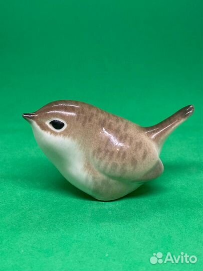 Фарфоровая статуэтка. лфз. «Крапивничек»