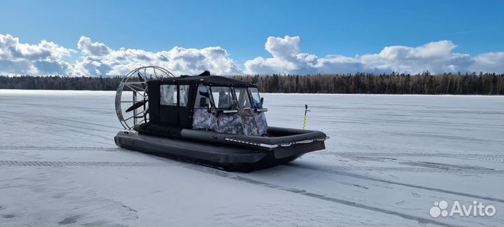 Аэролодка «Бриз 555» двигатель 200 л.с