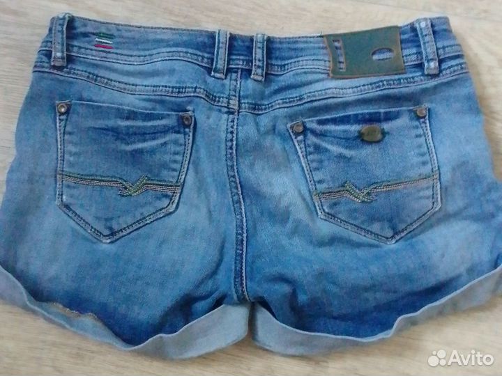 Шорты джинсовые