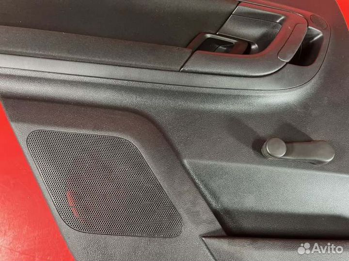 Обшивка двери задней левой Skoda Fabia 2 1.4 CGG