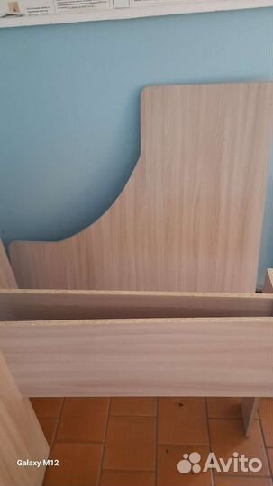 Стол компьютерный