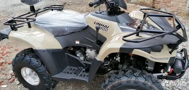 Квадроцикл Linhai Yamaha D 300 4WD бежевый