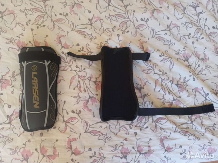 Щитки футбольные 