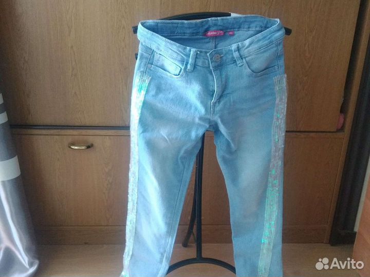 Джинсы