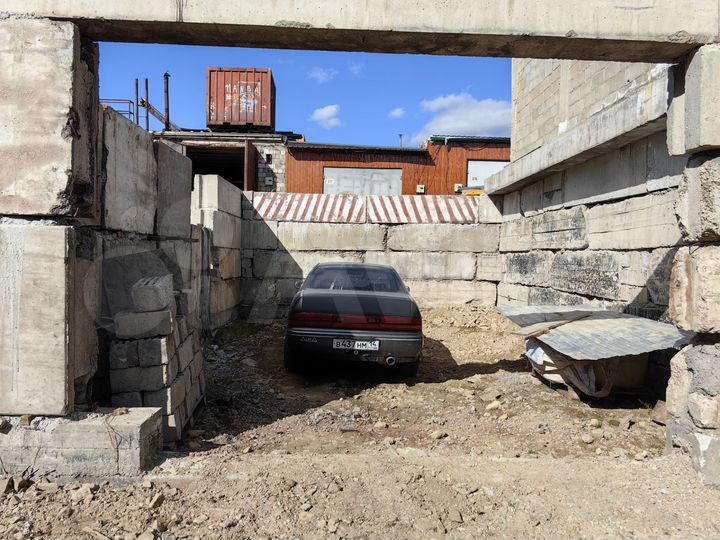 Гараж, > 30 м²