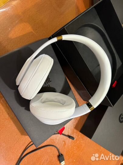 Наушники Beats Studio 3 Wireless Белые