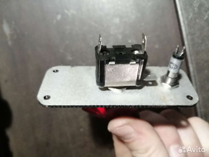 Выключатель