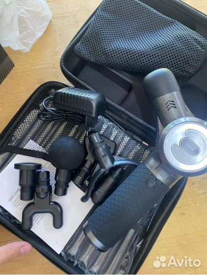 Перкуссионный массажер новый с 6 насадками