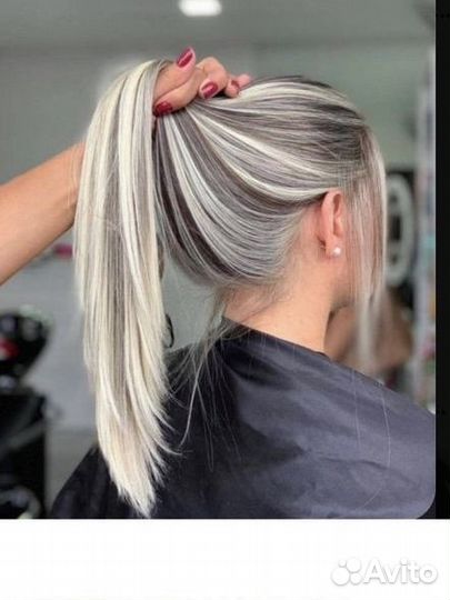 Окрашивание волос, парикмахер