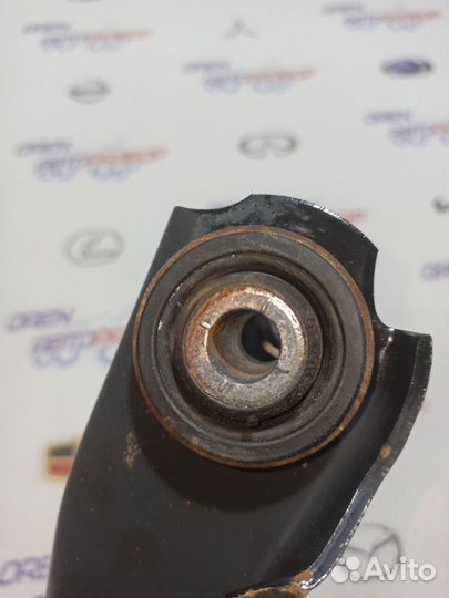 Рычаг подвески нижний передний левый Renault