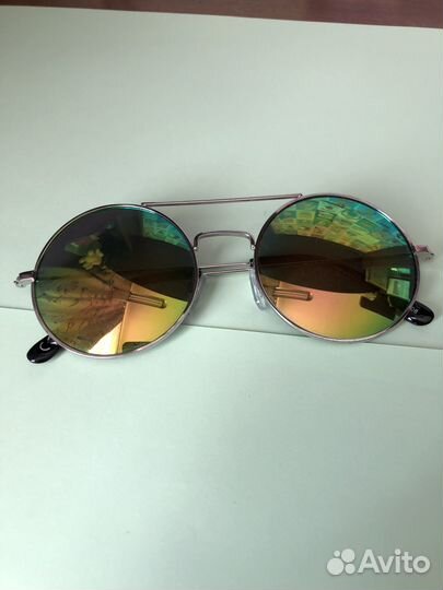 Очки солнцезащитные круглые Bershka